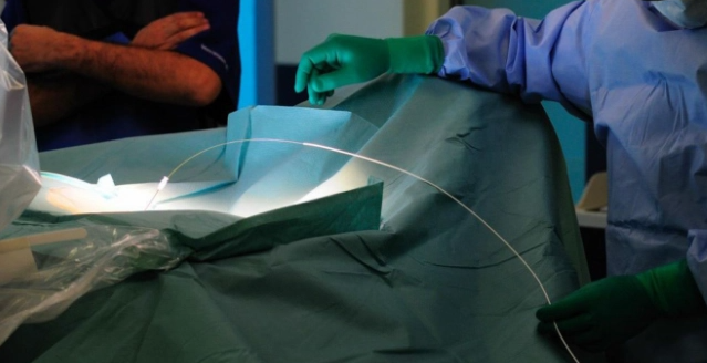 瑞波光电发布25W 1470nm和1550nm巴条新品